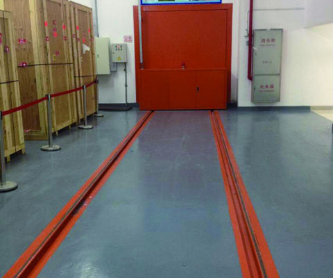 Porte de protection contre les radiations avec joint en néoprène ou silicone et hauteur de 1700 mm à 2300 mm pour radiographie médicale